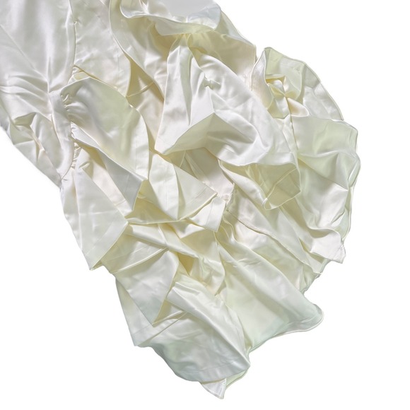 Bronx and Banco Paros‎ Gown in White - Picture 6 of 16